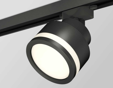 Комплект трекового светильника Ambrella light Track System XT (A2526, A2106, C8102, N8415) XT8102022