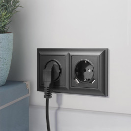 Розетка Werkel с заземлением, шторками и USBх2 черный матовый W1171508 4690389156915