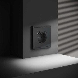 Розетка встраиваемая Voltum S70 с заземлением и защитными шторками, 16А, с USB, A+С, (графит) VLS040507