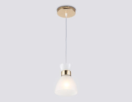 Светильник подвесной со стеклянным плафоном Ambrella light Traditional TR3401