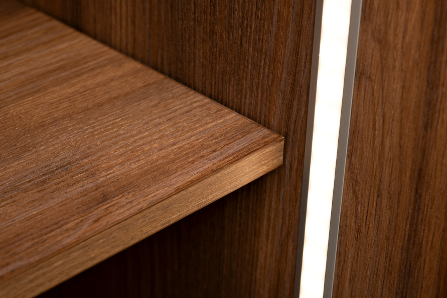 Шкаф Alto двухдверный с выдвижными ящиками цвет дуб