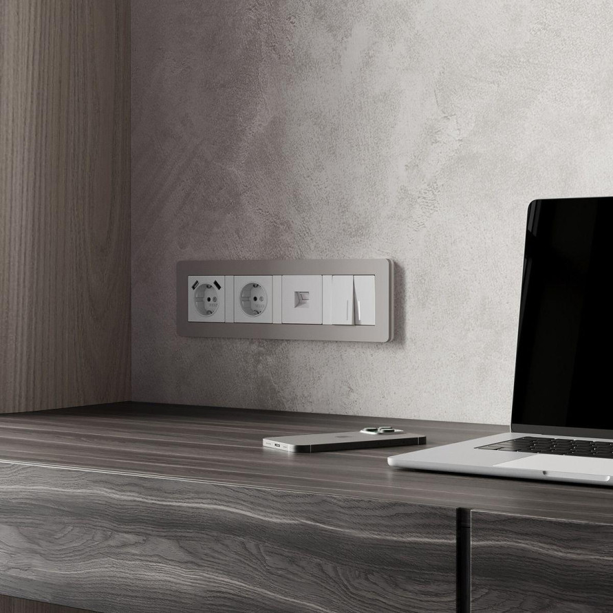 Рамка Werkel Split на 4 поста дымчатый/белый W0043067 4690389206108