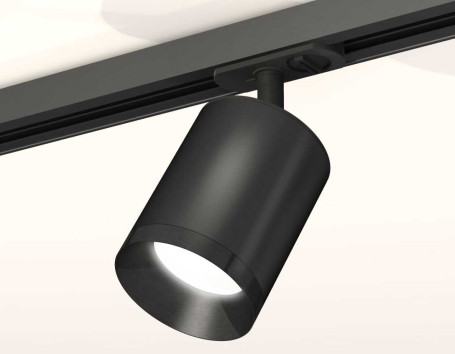 Комплект трекового светильника Ambrella light Track System XT7422001 SBK/PBK черный песок/черный полированный (A2537, C7422, N7031)