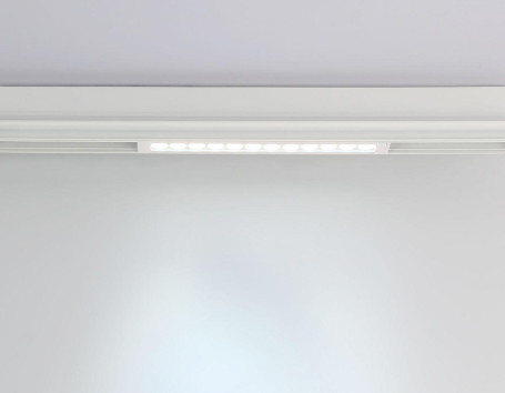 Трековый светодиодный светильник Ambrella Light Track System Magnetic 220V GL1301