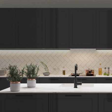 Профиль накладной черный 2м. Apeyron 08-01-01Ч